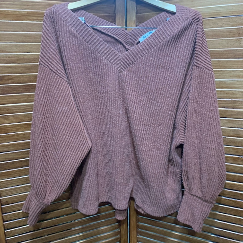 She + Sky V-Neck Ribbed Sweater - Rust